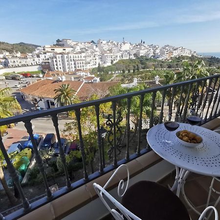Apartamento Maria Platero Centrico Y Con Las Mejores Vistas Del Casco Antiguo La Montana Y El Mar Mediterraneo Frigiliana Eksteriør billede